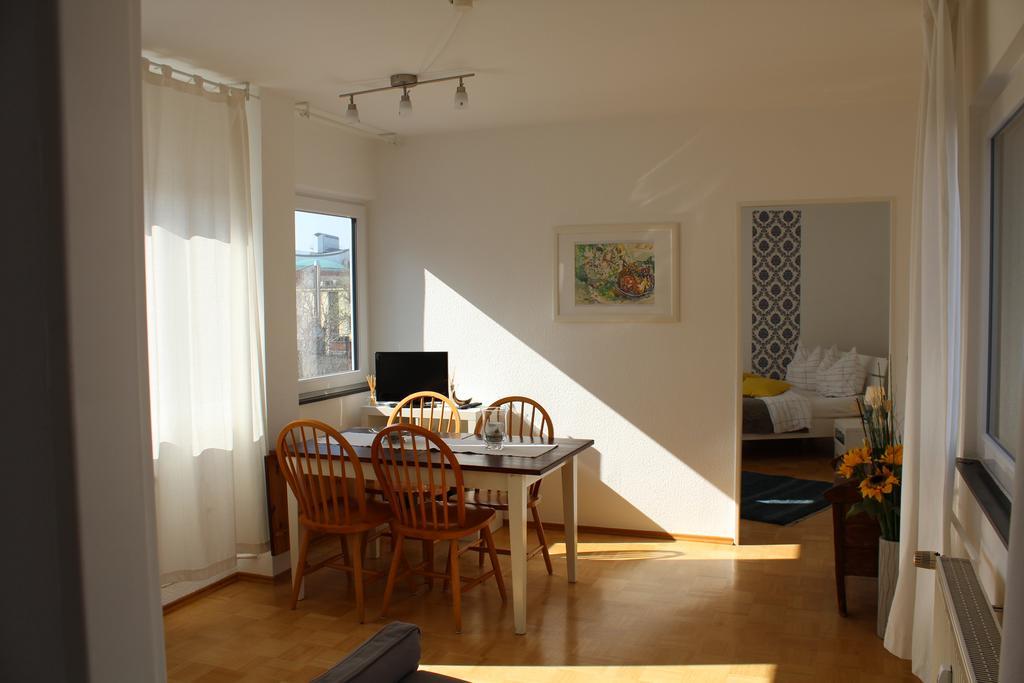 B&B My Place Mit Fruehstueckspaket - With Breakfastbox Frankfurt am Main Room photo